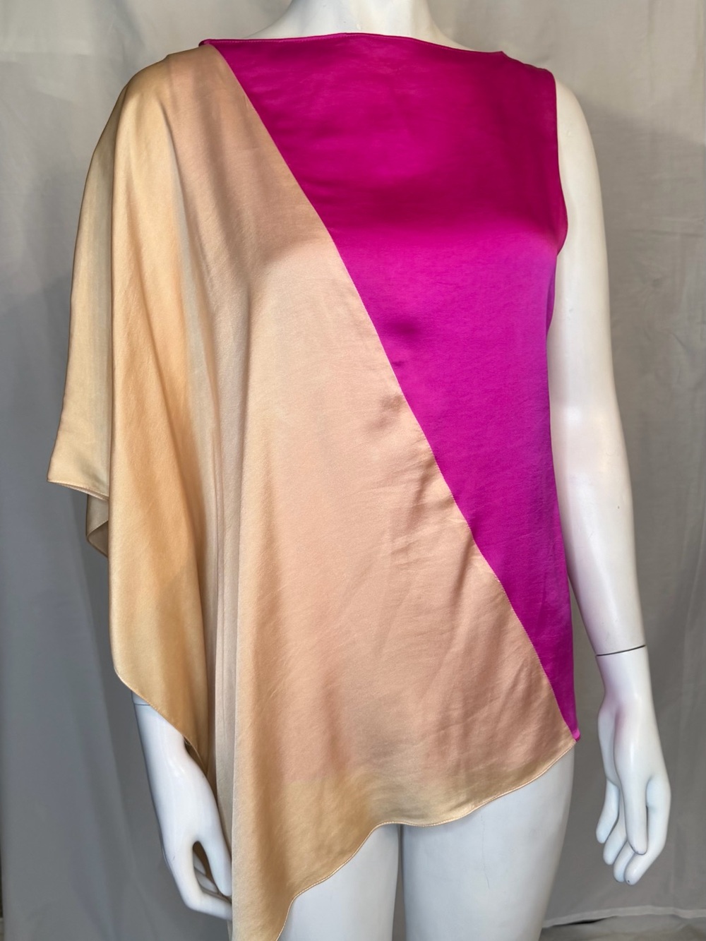 Women’s Two-Tone Satin Sleeveless Top in Fuchsia and Peach
